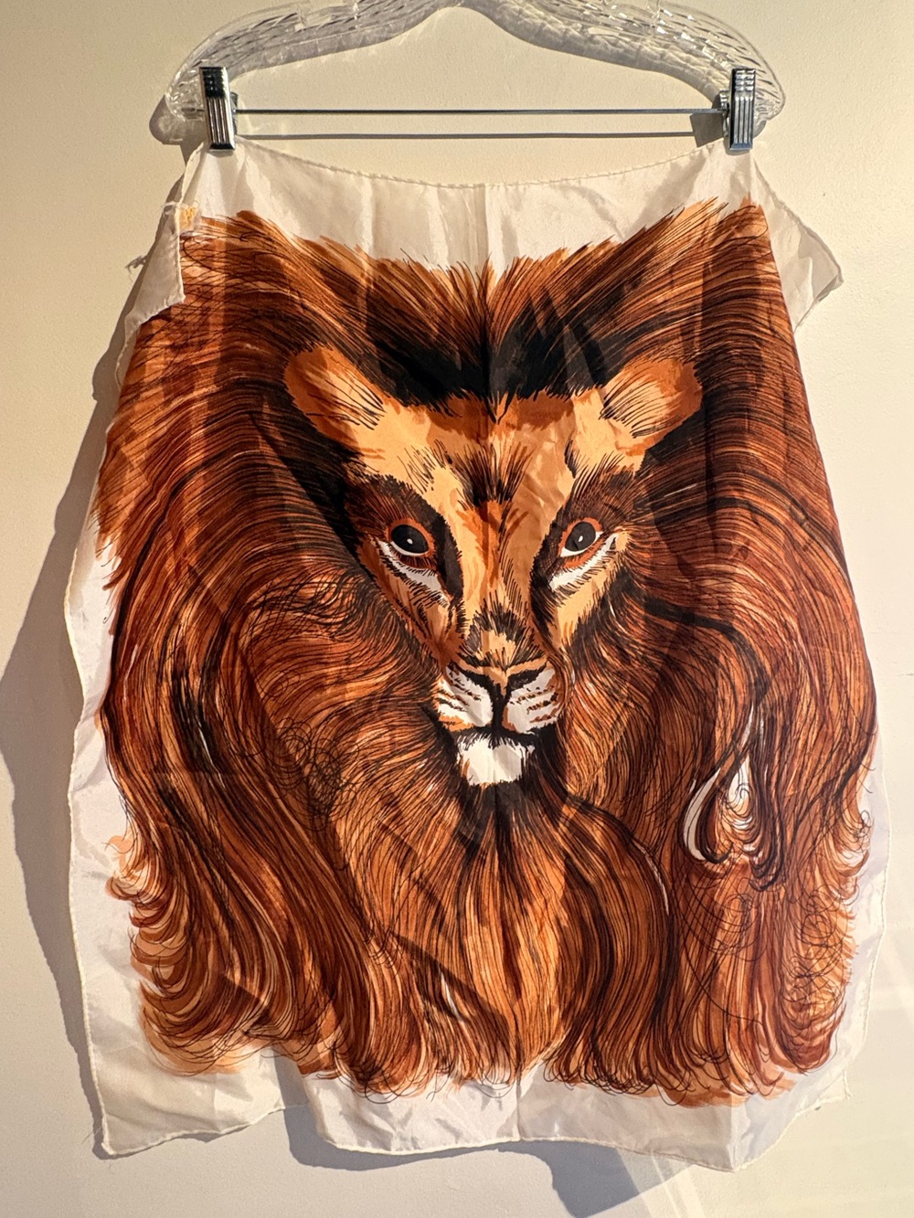 Beautiful vintage loin scarf